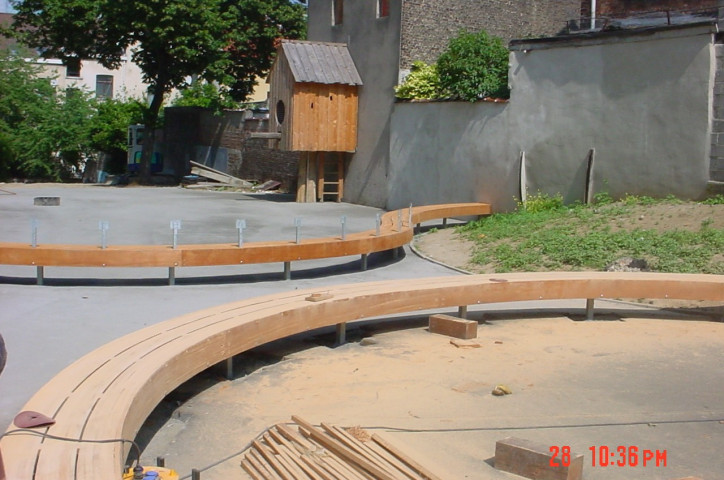 Sint-Joost-ten-Node - Houten bank