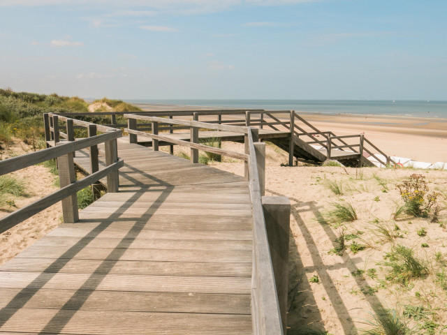 Wenduine - De Haan - houten trapconstructie in duinen